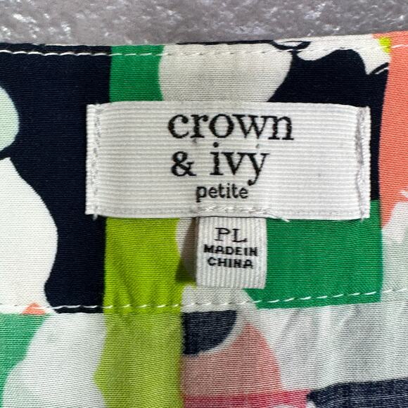 Crown & Ivy Top Petite Large Flowy Elephant Parade Print Peasant  Green - Picture 3 of 6